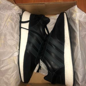 ADIDAS ORIGINALS BOOST I-5923  BLACK/WHITE SIZE 10